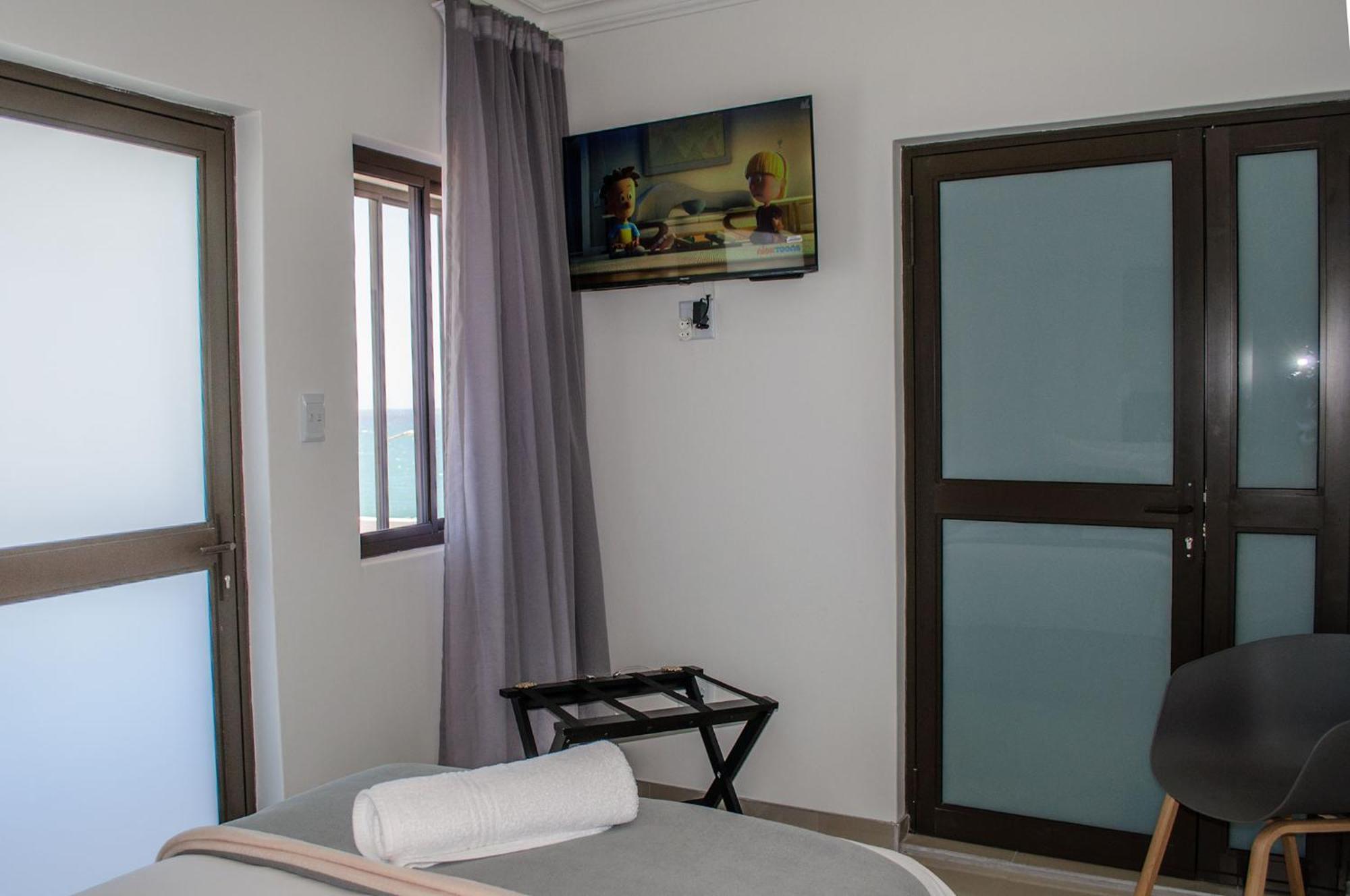 Shark Island Guesthouse Lüderitz Buitenkant foto