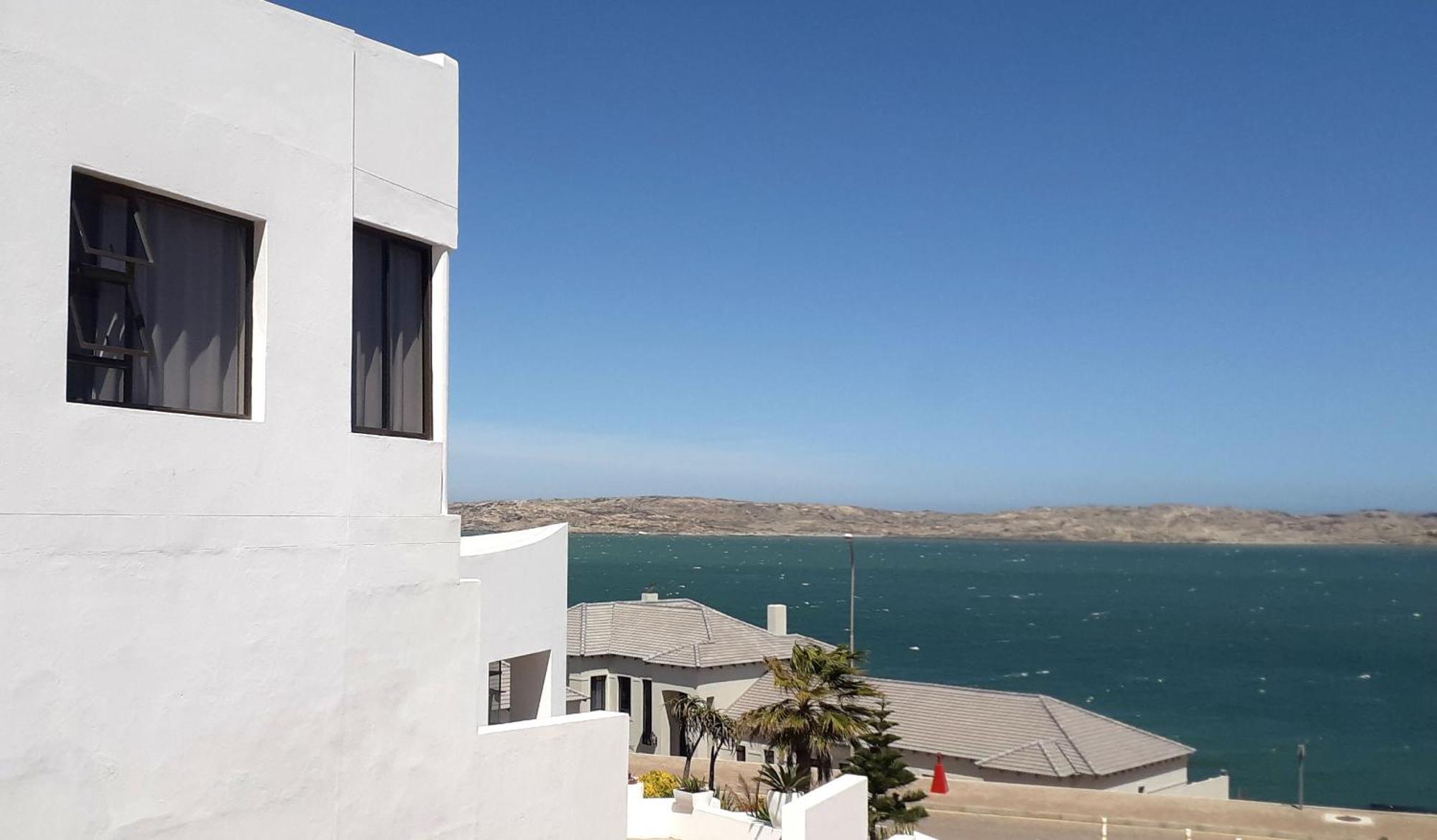 Shark Island Guesthouse Lüderitz Buitenkant foto